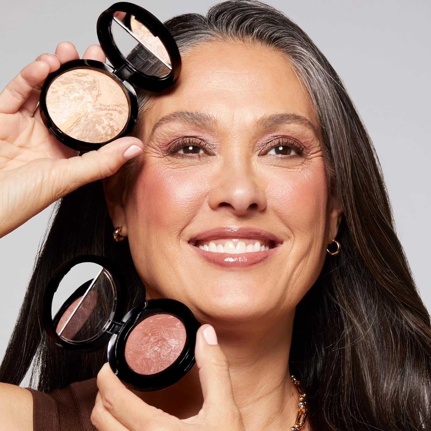 LAURA GELLER NEW YORK Baked Balance-N-Glow Illuminating Powder Foundation, Medium + Retractable Kabuki Brush + Baked Blush-N-Brighten, Pink Grapefruit